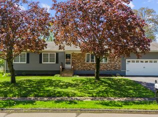6 Apple Tree Ter, West Haven, CT 06516