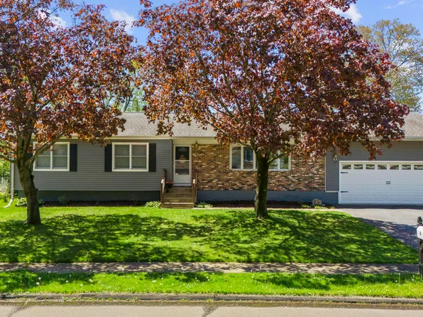 6 Apple Tree Terrace, West Haven, CT 06516