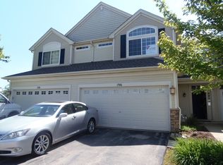 196 Durango Dr, Gilberts, IL 60136