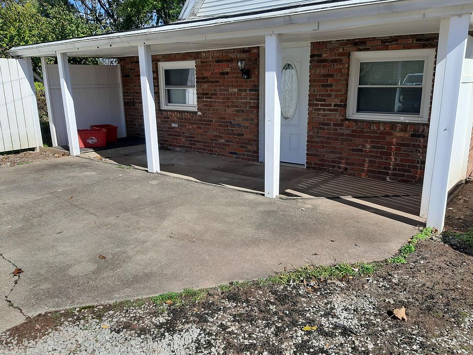 1st image of 700 1/2 Cisler Dr