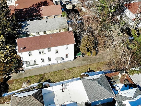 2nd image of 1667 E 24th St