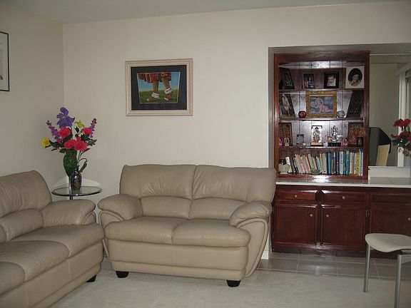 Versatile Family/Den/Office Etc Room
