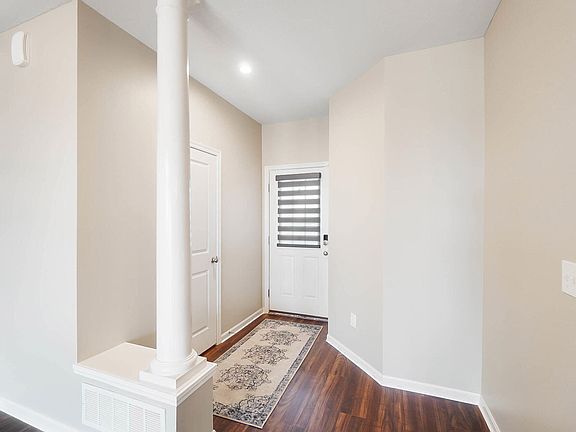 2nd image of 436 Aintree Dr