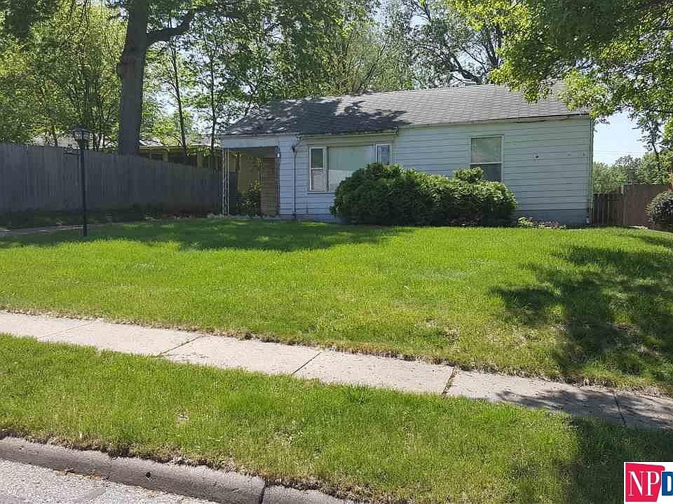 2nd image of 6609 Emmet St