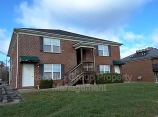 103C Hurstfield Dr, Radcliff, KY 40160