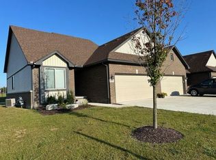 48261 Applegrove Ln, Chesterfield, MI 48051