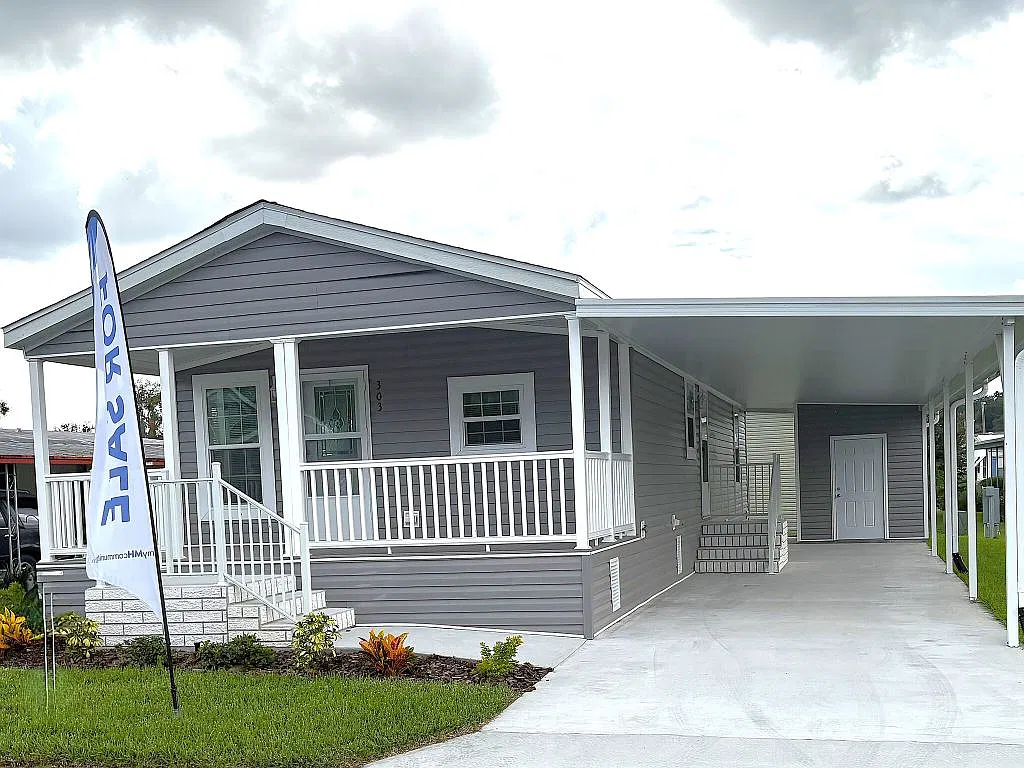 2 bed, 2.0 bath, 990 sqft, $1,333 — Photo 1