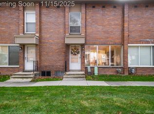 32661 Five Mile Rd, Livonia, MI 48154