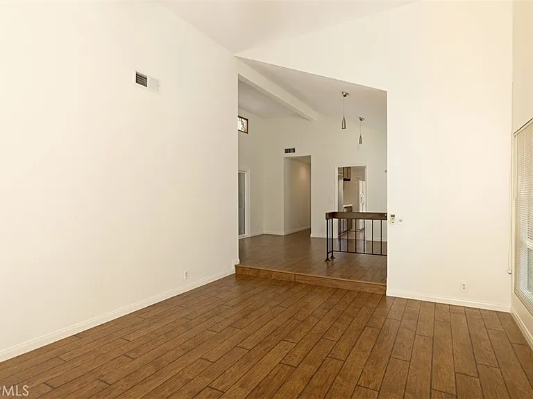 25866 Malia Ct — Photo 6