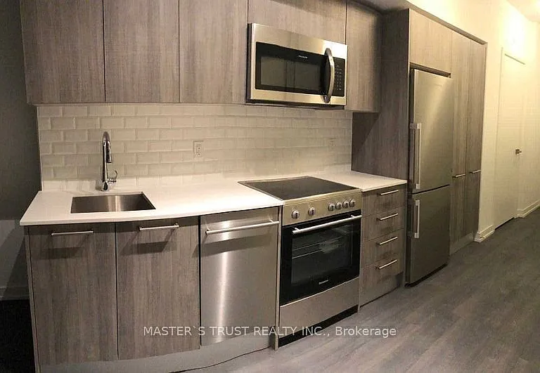 28 Wellesley St E #2205 — Photo 8