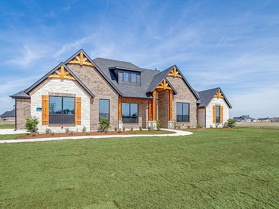 3rd image of 310 Waterfall Ranch Rd