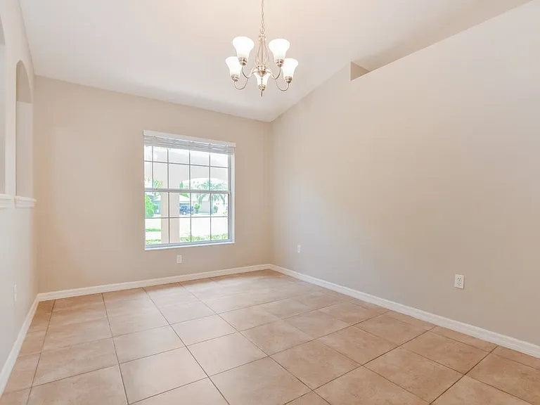 11546 Lake Dr — Photo 4