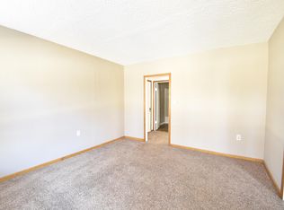 4307 NW 52nd St, Riverside, MO 64150