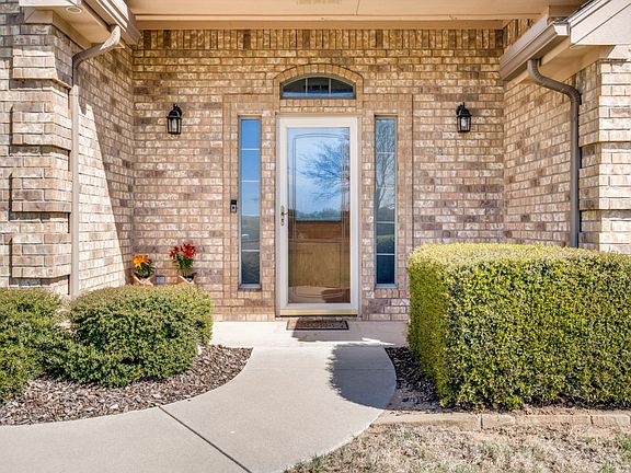 2nd image of 100 County Road 4181