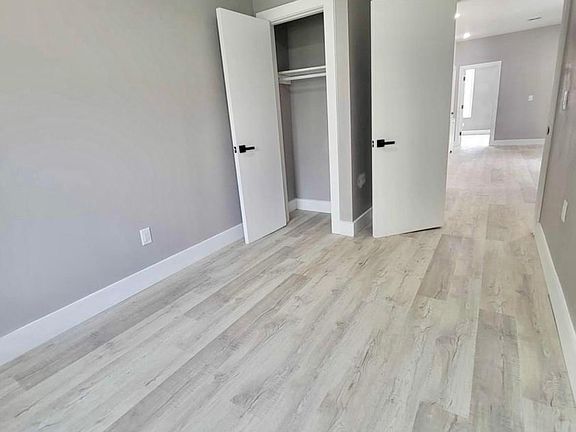 5th image of 400A Baldwin Ave #2