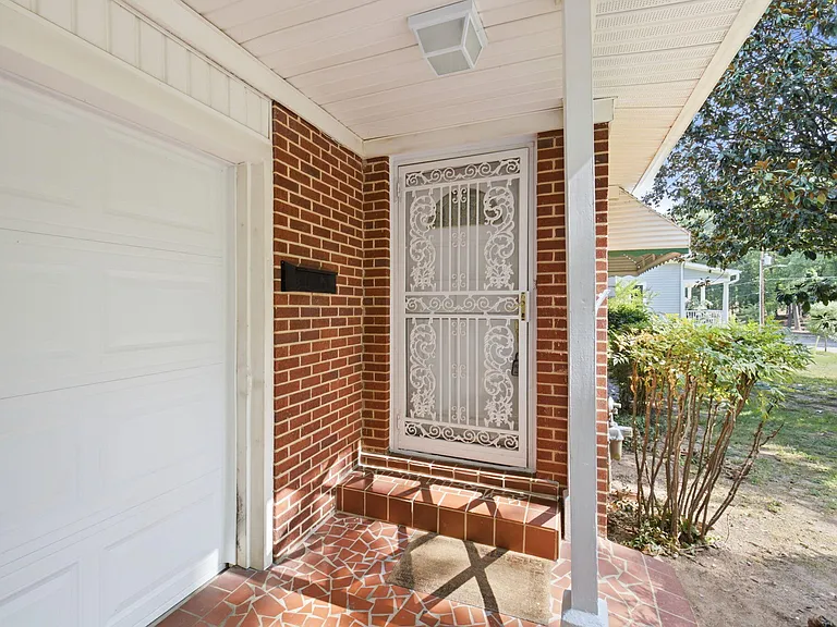 119 Waldrop St — Photo 5