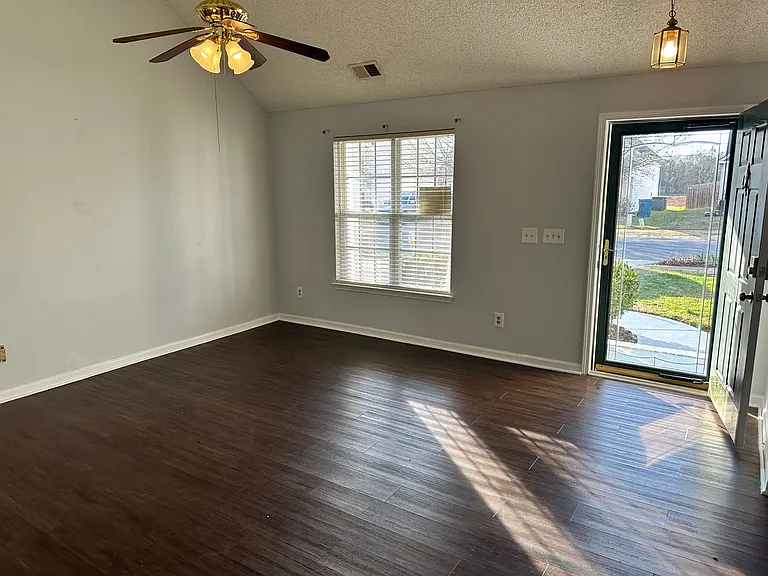 3534 Joel Turner Dr — Photo 2