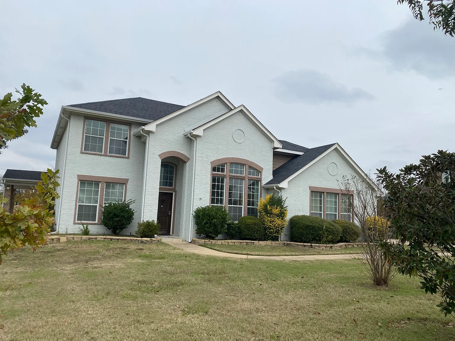 4 bed, 3269 sqft, $3,000 — Photo 1