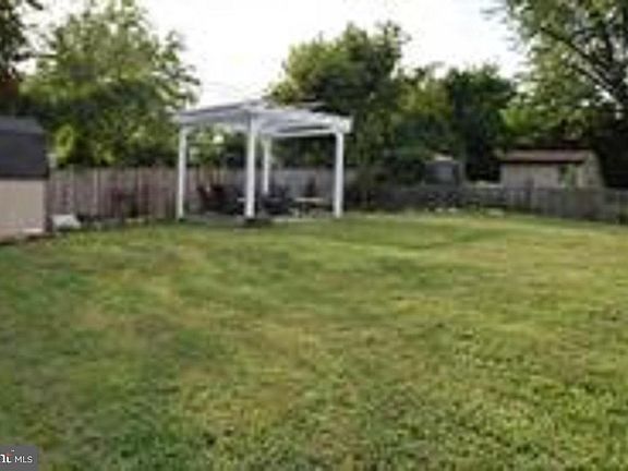 4th image of 11114 Woodson Ave