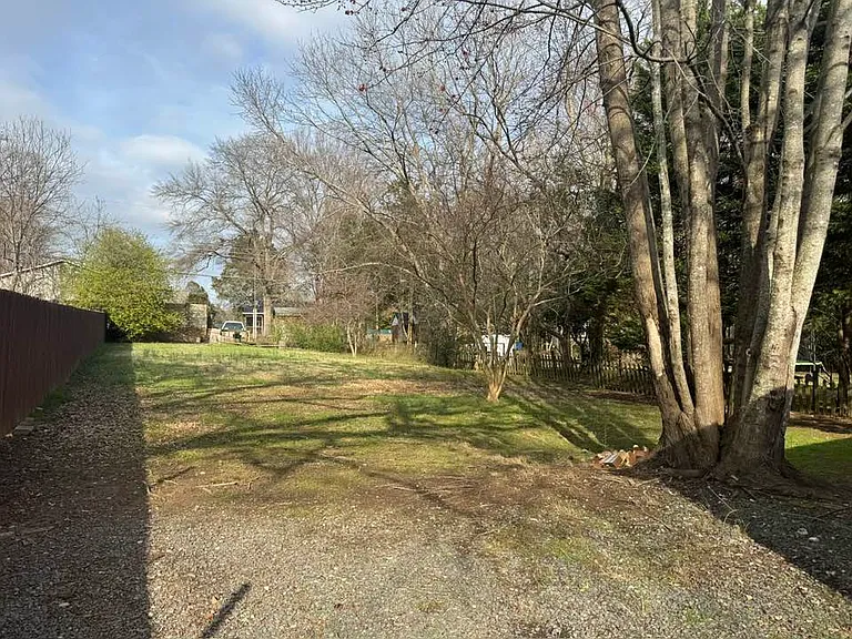 439 Sadie Dr — Photo 18