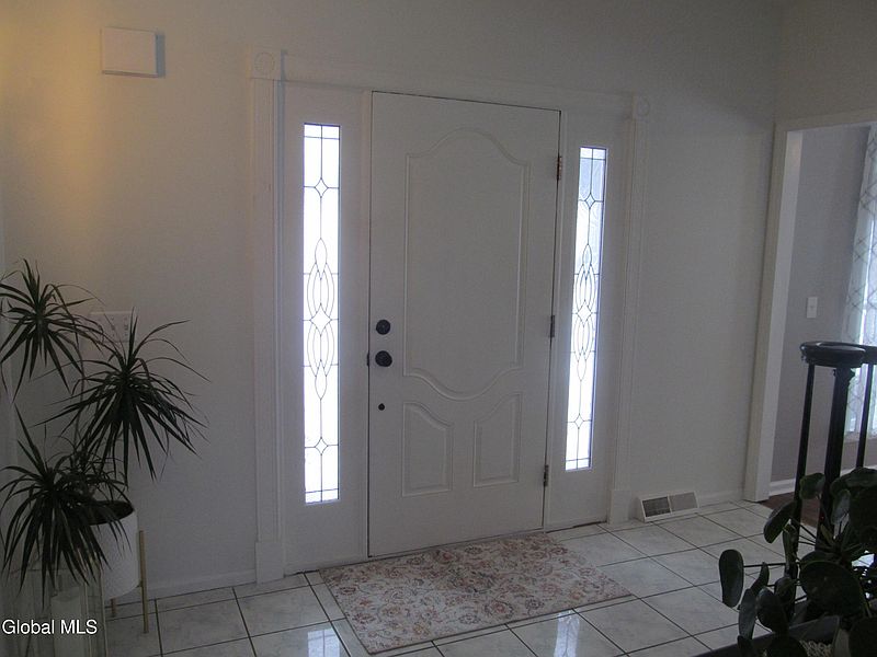 3rd image of 26 Gronczniak Road