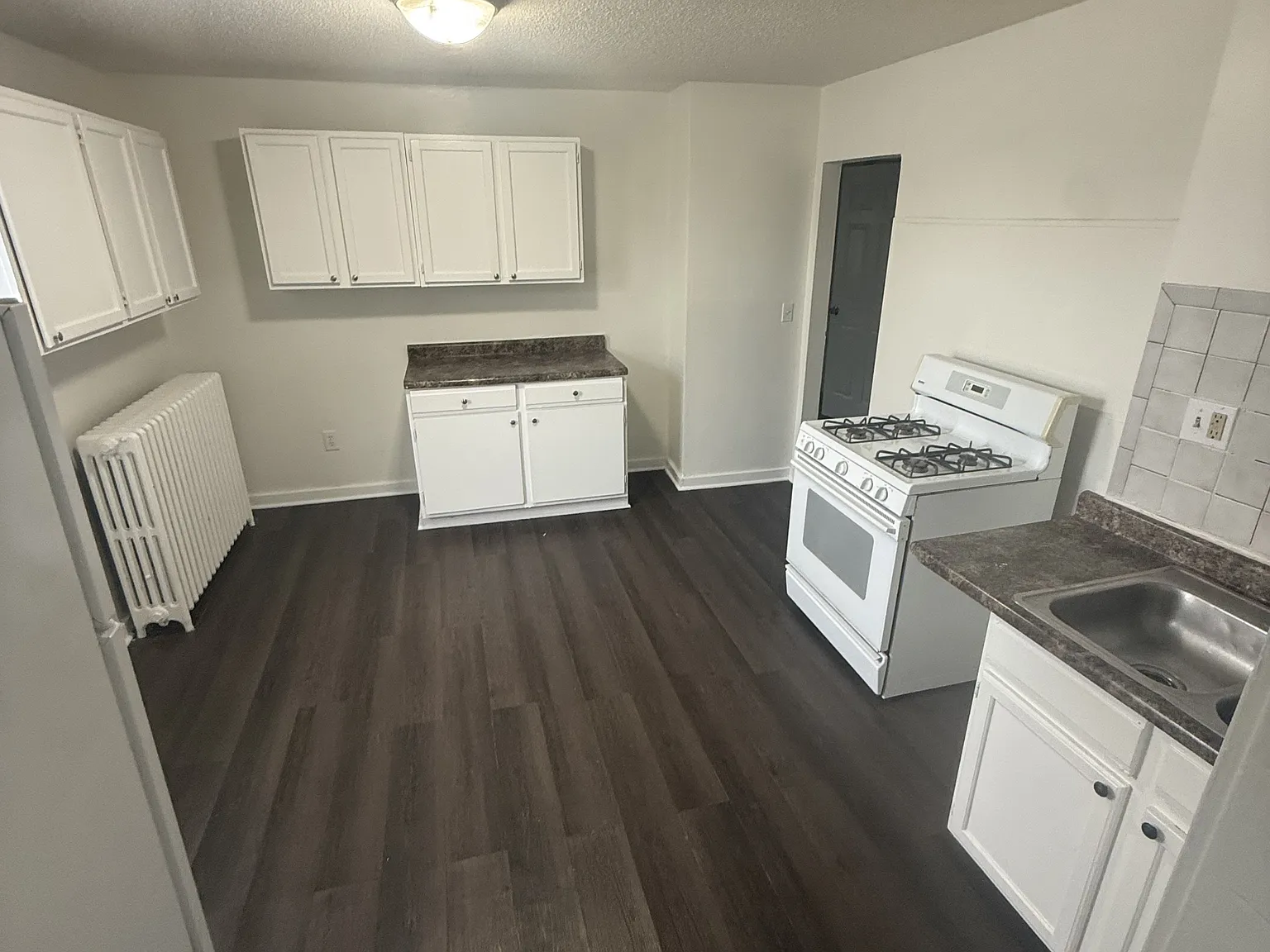 923 Payne Ave. - Unit 2 — Photo 3