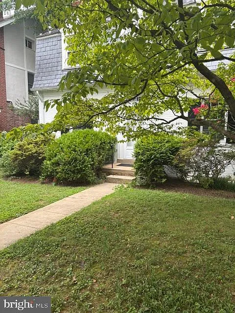 4 bed, 2000 sqft, $5,200 — Photo 3
