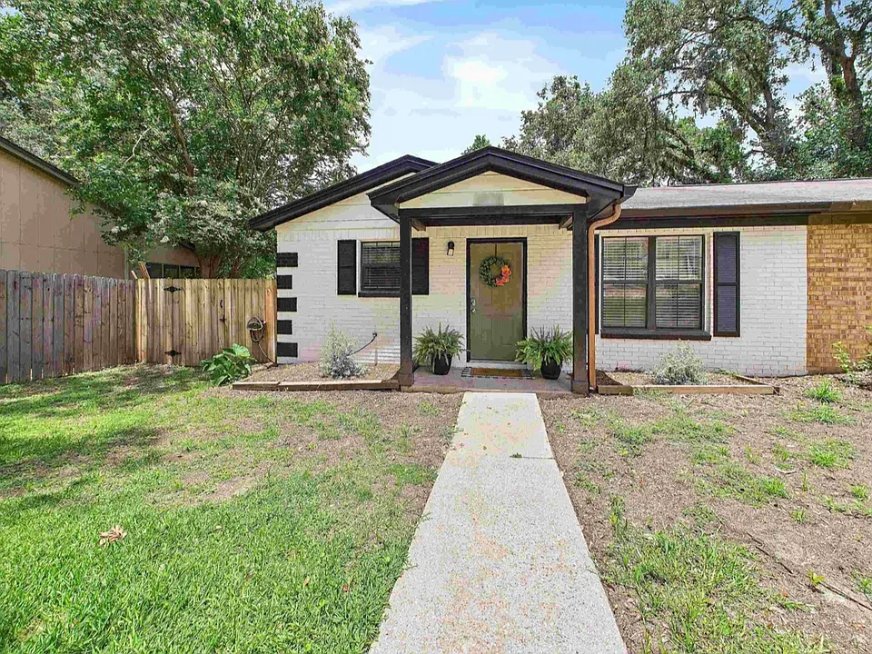 3978 Breezee Ct