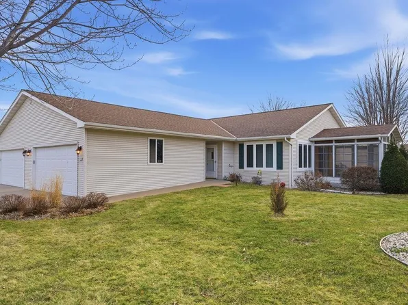 1399 W South Park Ave, Oshkosh, WI 54902