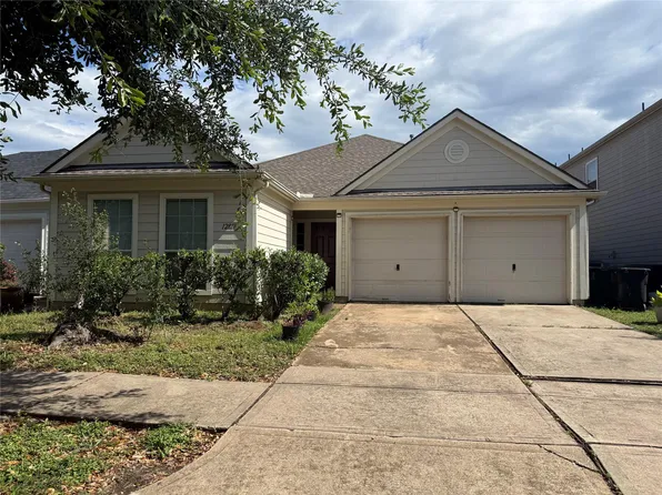 12818 Magenta Oaks Dr, Houston, TX 77072