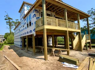 106 SE 32nd St, Oak Island, NC 28465