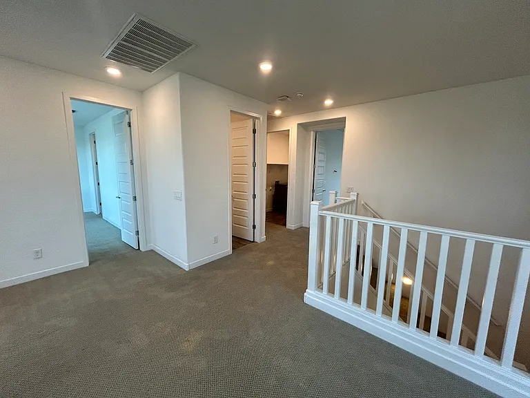1146 E Weatherby Way — Photo 33