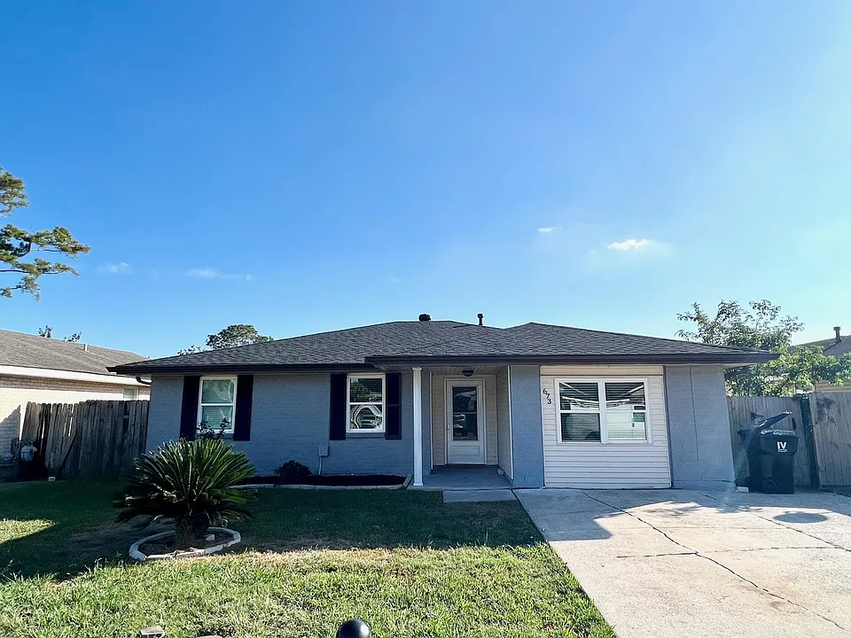 673 Cameron Ct