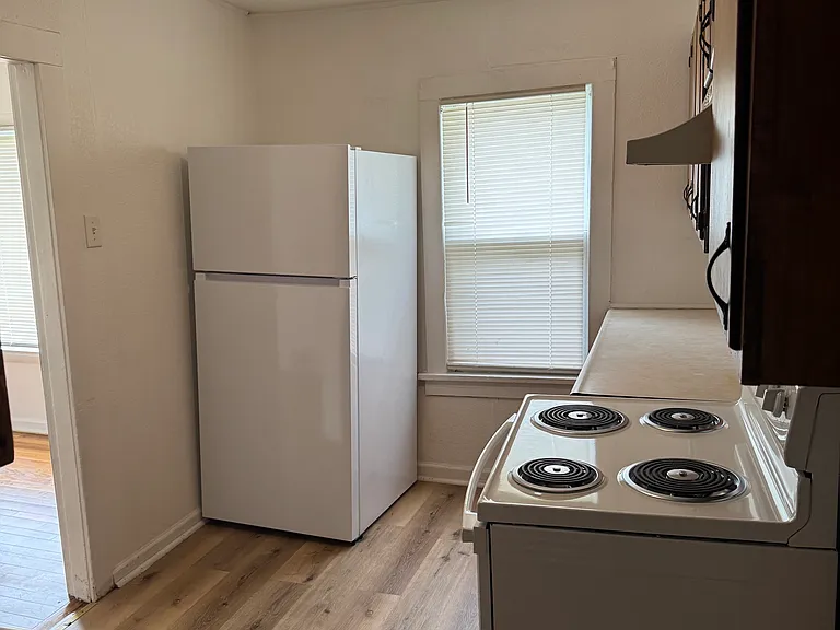 1005 SE Lafayette St — Photo 8