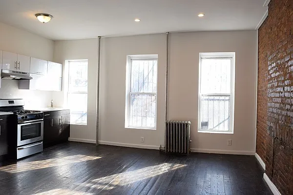 Rented by Superior Homes | media 8