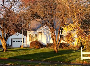 266 35th St SW, Barberton, OH 44203