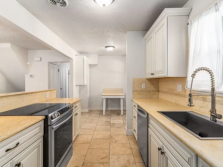 2227 S Grand Blvd — Photo 2