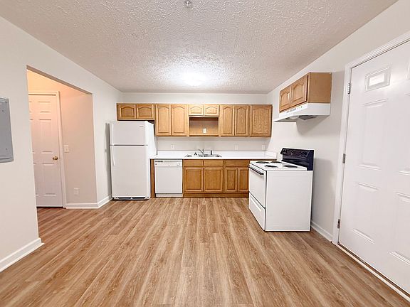 5th image of 1320 Carolina Ave