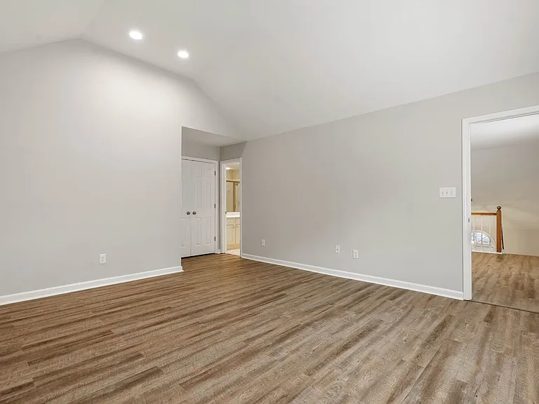 2031 Stone Brook Dr — Photo 22