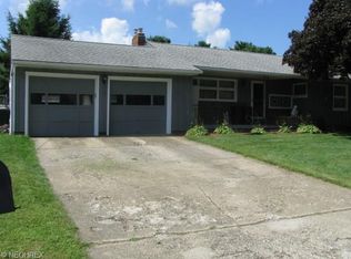 1802 Piercy Dr, Akron, OH 44312