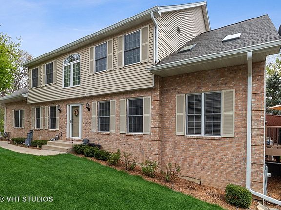 2nd image of 1360 Laurel Oaks Dr
