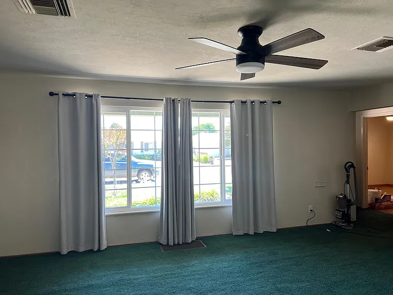 811 W Tokay St — Photo 23