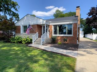 569 S Fairfield Ave, Lombard, IL 60148