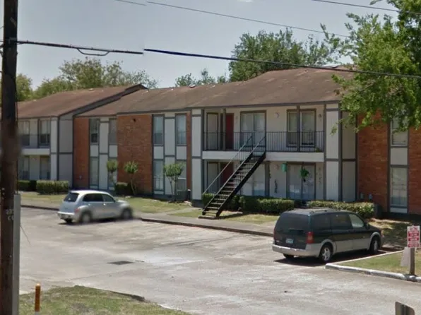 2500 Wallisville Rd #2500, Highlands, TX 77562