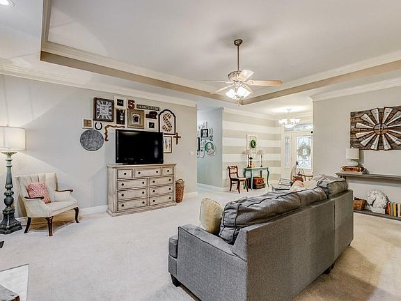 3rd image of 5412 Meadow Grove Dr