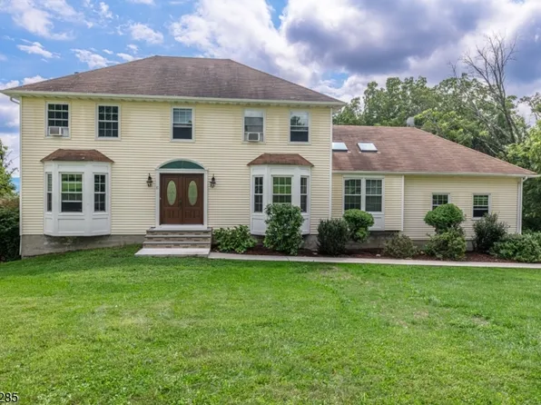 17 Telfer Dr, Vernon Twp., NJ 07418