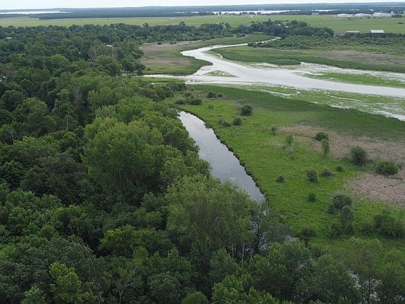 2nd image of Long Lake Ln