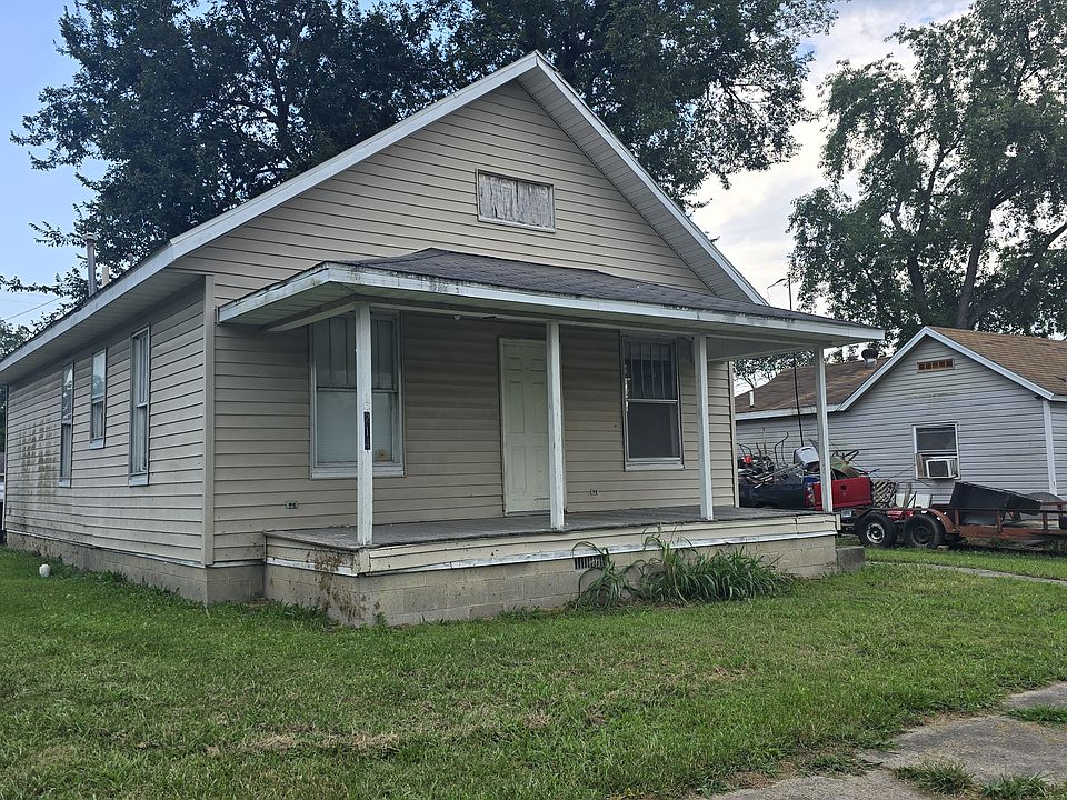1st image of 214 N 5th St