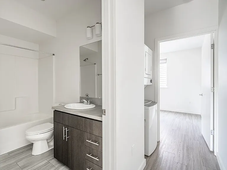 4620 N Maryland Ave #B203 — Photo 9