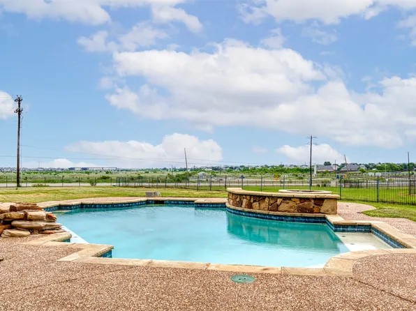 124 Lonesome Trl, Haslet, TX 76052